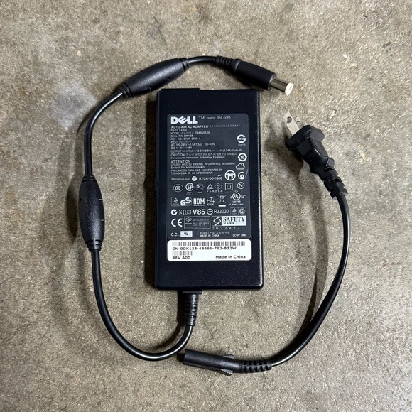 Dell Auto-Air AC Adapter DA65NS3-00 PA-12 Slim 65W Charger - Picture 4 of 5